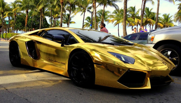 A Lambo in Miami Beach is similar to an institution!