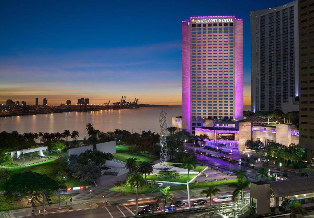 InterContinental Miami: A Beacon of Luxury and Sophistication Illuminating the Night Sky